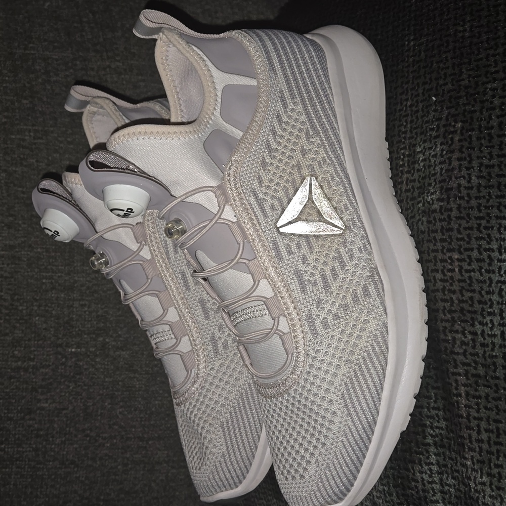 🔥Reebok Pump Trainers 💪